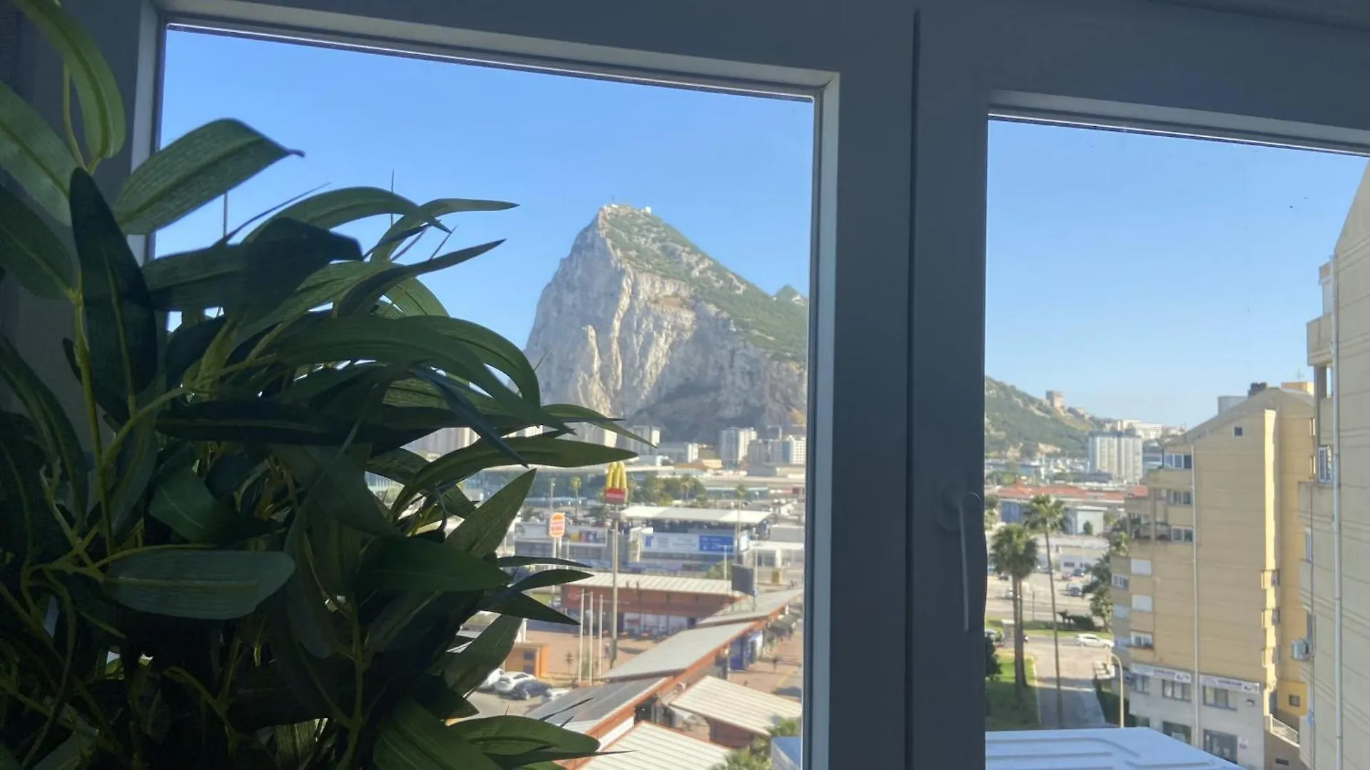 The Rock Views Apartments 1 Min Walking To Gibraltar La Línea de la Concepción 0*,  Ισπανία